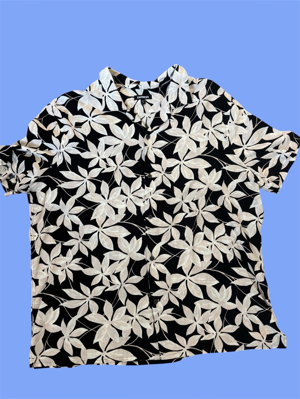 Express Black and White Floral Short-Sleeve Button Shirt